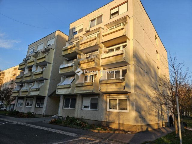 Eladó panellakás, Győrött, Répce utcában 34.9 M Ft, 1 szobás