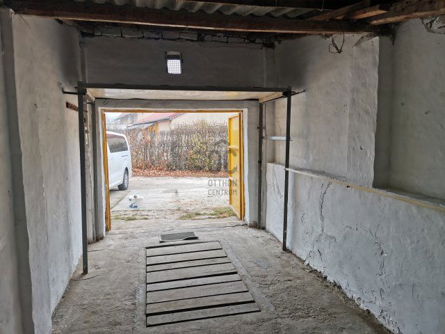 Eladó garázs, Szigetszentmiklóson, Gyári úton 8.95 M Ft
