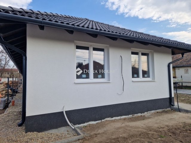 Eladó ikerház, Üllőn 120 M Ft, 4 szobás / költözzbe.hu