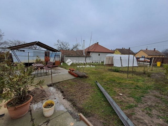 Eladó családi ház, Nagykőrösön 46.5 M Ft, 2 szobás