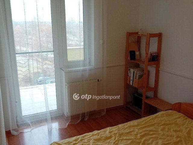 Eladó téglalakás, Dunaharasztin 62.5 M Ft, 2 szobás