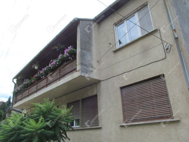 Eladó családi ház, Kaposváron 78.5 M Ft, 6 szobás