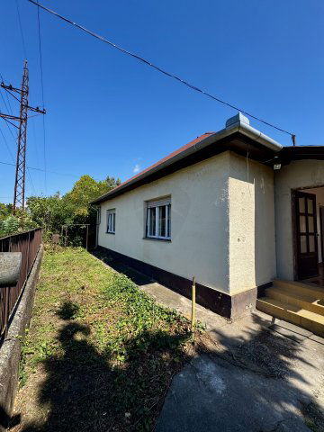 Eladó családi ház, Lőrinciben 24.9 M Ft, 2 szobás