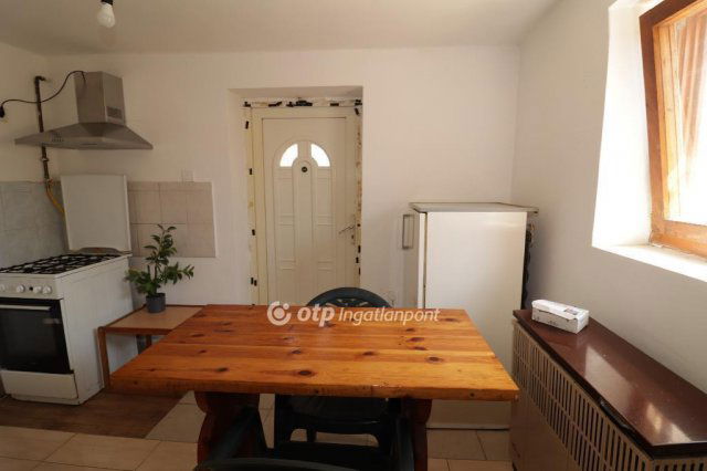 Eladó családi ház, Lóréven 34.9 M Ft, 3 szobás