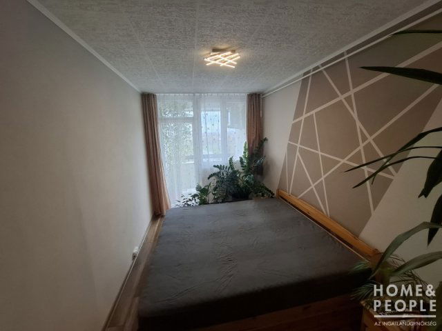 Eladó téglalakás, Szegeden 54.5 M Ft, 4 szobás