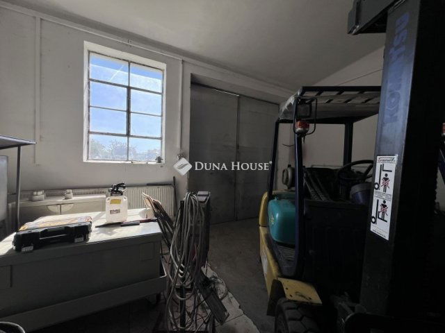 Kiadó ipari ingatlan, Mogyorósbányán 140 E Ft / hó