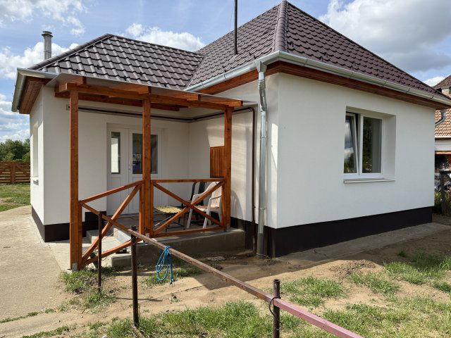 Eladó családi ház, Nyíregyházán 35.5 M Ft, 2 szobás