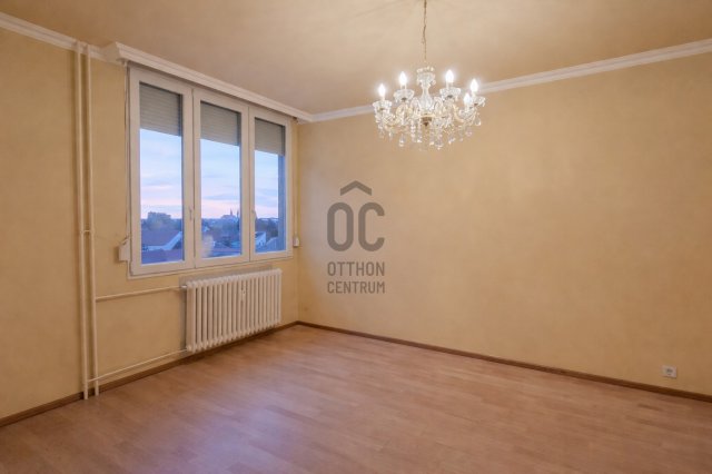 Eladó téglalakás, Szombathelyen 36 M Ft, 2 szobás