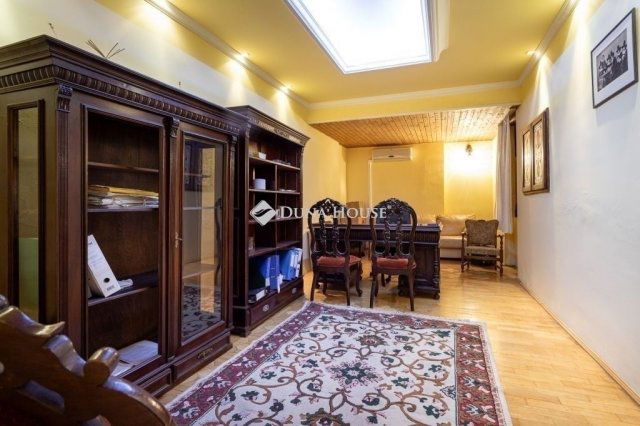 Eladó téglalakás, Budapesten, VI. kerületben 69 M Ft, 1 szobás