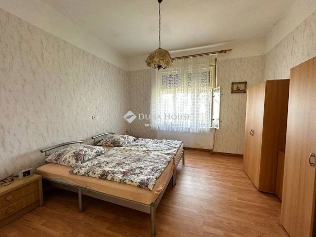 Eladó családi ház, Zicsen 22 M Ft, 4 szobás