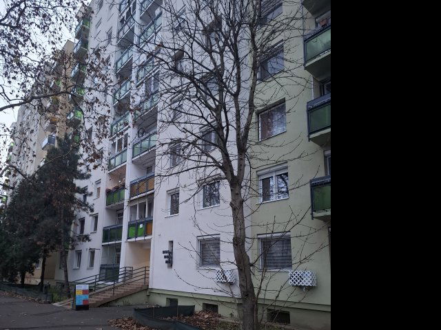 Eladó panellakás, Debrecenben, Görgey utcában 56.8 M Ft