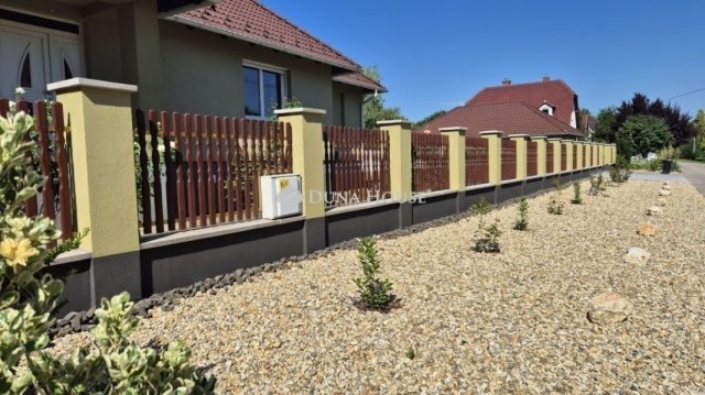Eladó családi ház, Kecskeméten 135 M Ft, 5 szobás
