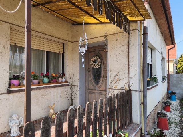 Eladó családi ház, Makón, Balaton utcában 68 M Ft, 4+1 szobás