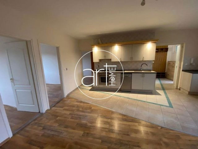 Kiadó téglalakás, albérlet, Szegeden 235 E Ft / hó, 3 szobás