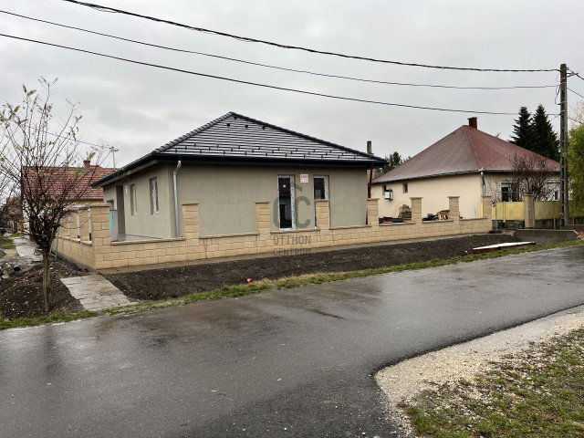 Eladó családi ház, Balmazújvárosban 129.9 M Ft, 4 szobás