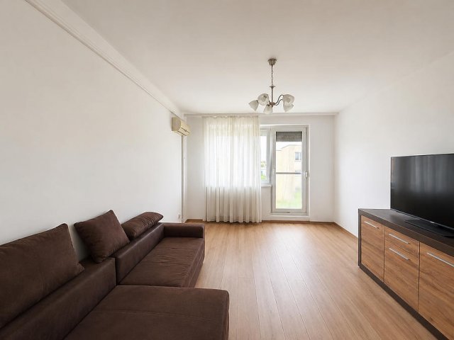 Kiadó panellakás, albérlet, XXII. kerületben, Tűzliliom utcában