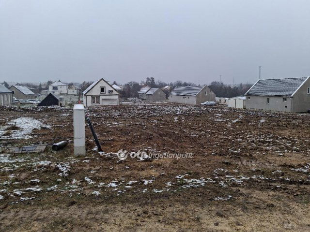 Eladó telek, Hajmáskéren 12 M Ft / költözzbe.hu