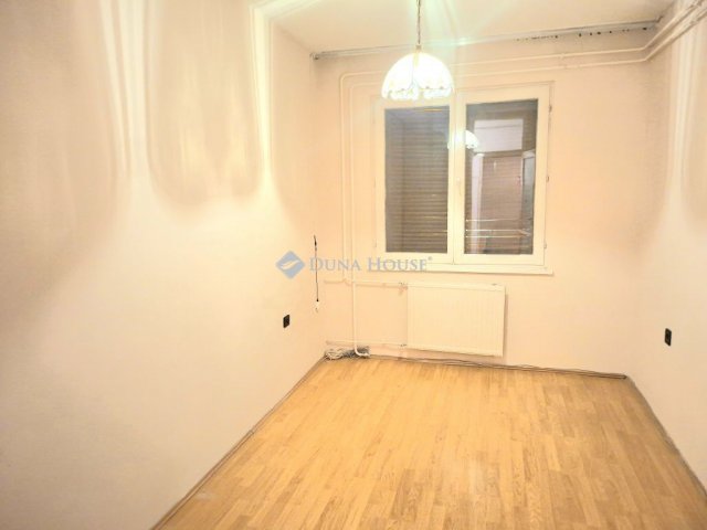 Eladó téglalakás, Nyíregyházán, Korányi Frigyes utcában