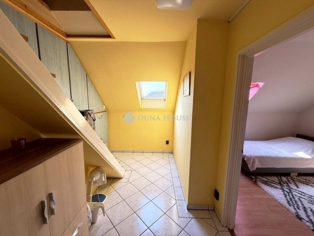 Eladó sorház, Budapesten, XVIII. kerületben 79.9 M Ft, 5 szobás