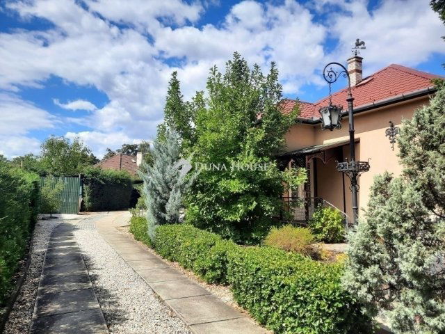 Eladó családi ház, Budapesten, XVIII. kerületben 134.9 M Ft