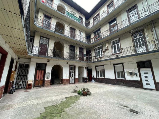 Eladó téglalakás, VII. kerületben, Marek József utcában