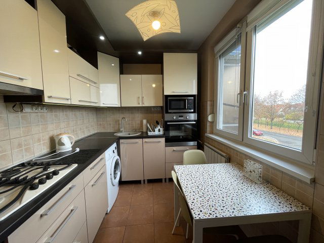 Eladó panellakás, Tiszaújvárosban 32.9 M Ft, 1+2 szobás