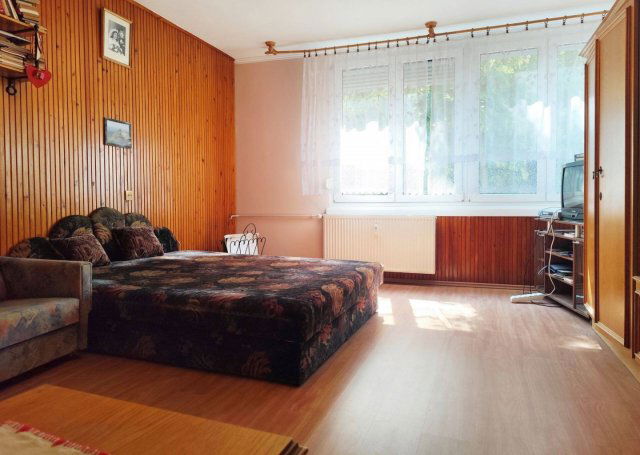 Eladó téglalakás, Dombóváron 24.4 M Ft, 2 szobás