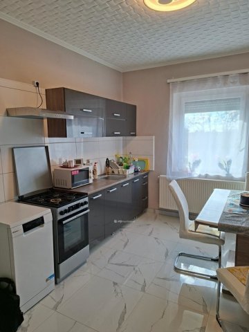 Eladó családi ház, Adonyban 68 M Ft, 2+1 szobás