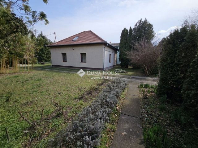 Eladó családi ház, Budapesten, XXI. kerületben 114.8 M Ft