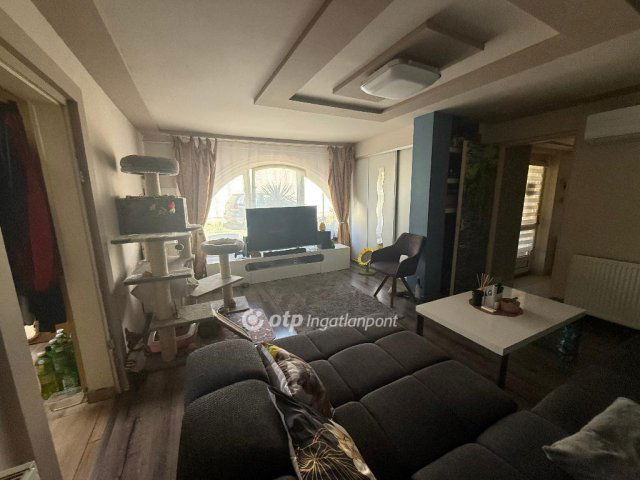Eladó családi ház, Újfehértón 45.99 M Ft, 1 szobás