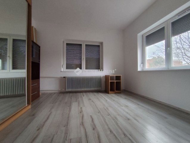 Eladó családi ház, Dunaharasztin 104.9 M Ft, 7 szobás