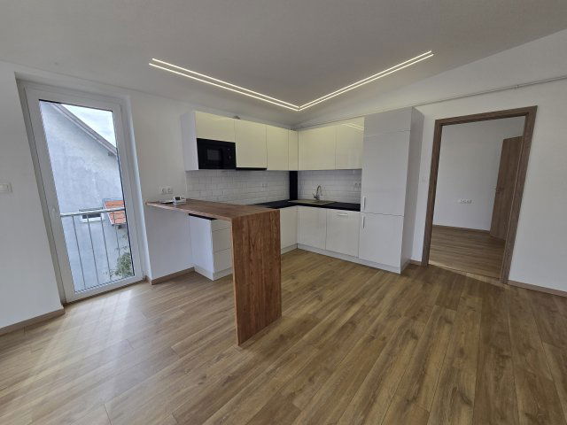 Kiadó téglalakás, albérlet, Balatonalmádiban 370 E Ft / hó