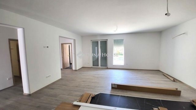 Eladó ikerház, Érden 94 M Ft, 4 szobás / költözzbe.hu