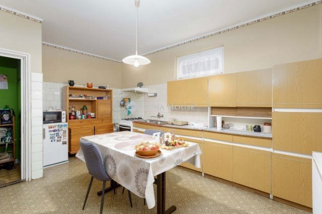 Eladó családi ház, Ácson 61.9 M Ft, 4 szobás