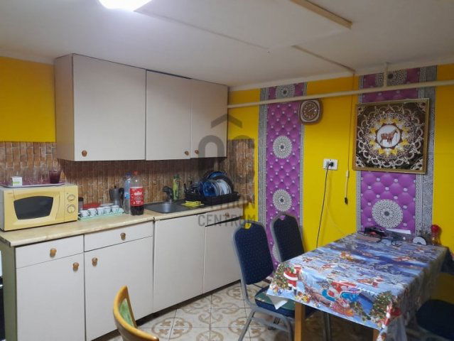 Eladó családi ház, Tatabányán 17 M Ft, 2 szobás