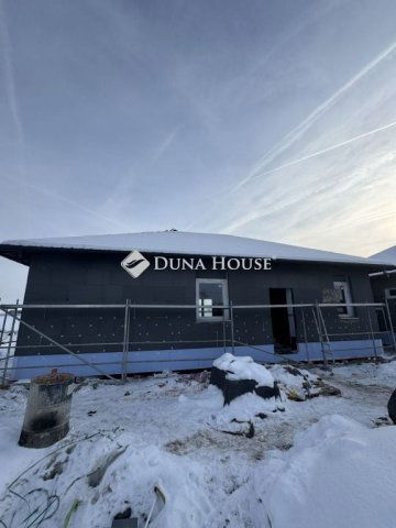 Eladó ikerház, Délegyházán 89.5 M Ft, 4 szobás