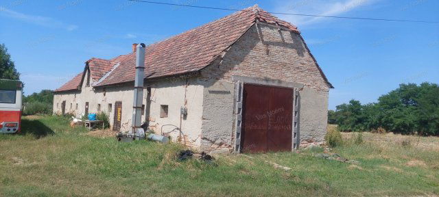 Eladó ipari ingatlan, Siófokon 59.9 M Ft / költözzbe.hu