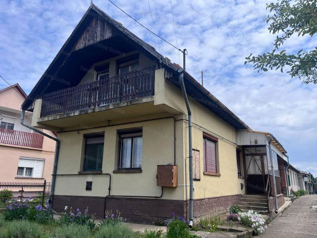 Eladó családi ház, Szolnokon 55 M Ft, 4 szobás