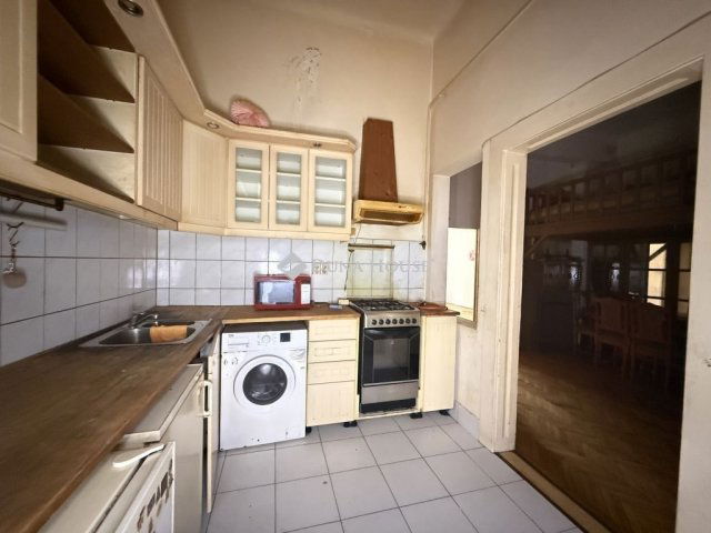 Eladó téglalakás, Budapesten, VIII. kerületben 56.4 M Ft