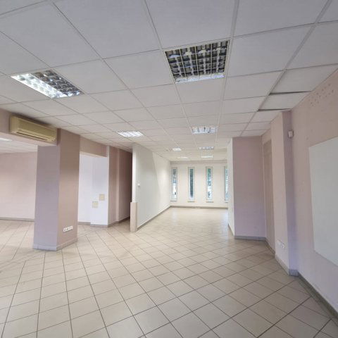 Kiadó üzlethelyiség, Nyíregyházán 259 E Ft / hó