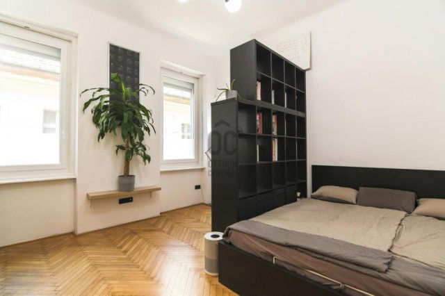 Eladó téglalakás, Budapesten, VI. kerületben 79.9 M Ft, 2 szobás