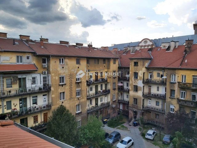 Eladó téglalakás, Budapesten, VIII. kerületben 61.99 M Ft