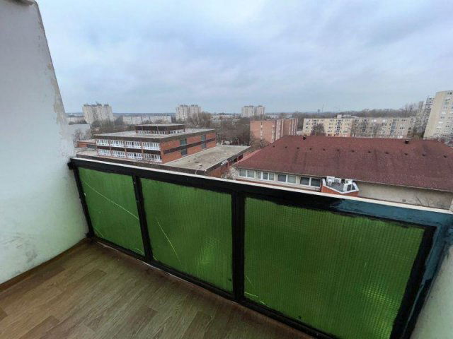 Eladó panellakás, Tatabányán 37.8 M Ft, 2 szobás