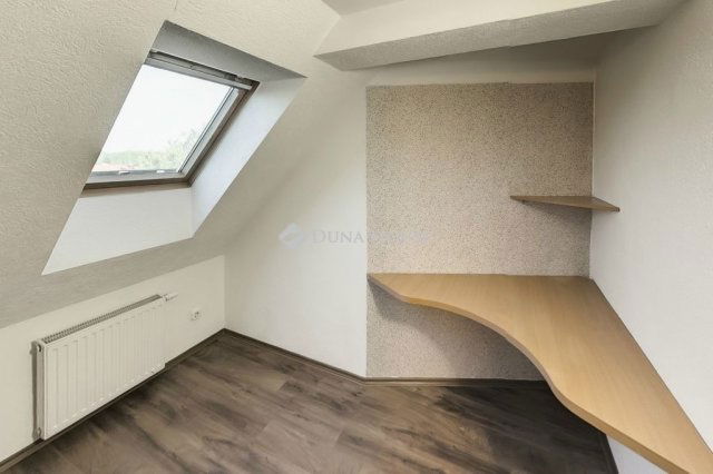 Eladó téglalakás, Kecskeméten 64.9 M Ft, 6 szobás