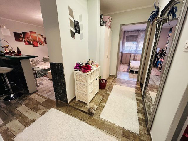 Eladó panellakás, Keszthelyen 49.99 M Ft, 1+2 szobás