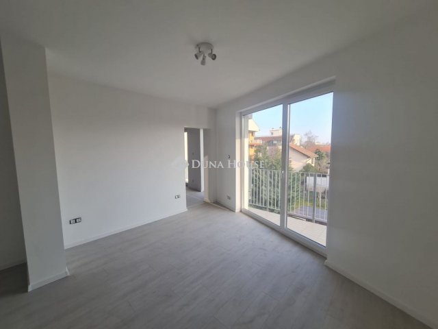 Kiadó téglalakás, albérlet, Budapesten, XV. kerületben