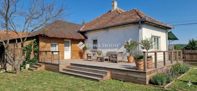 Eladó családi ház, Nézsán 32.9 M Ft, 2 szobás