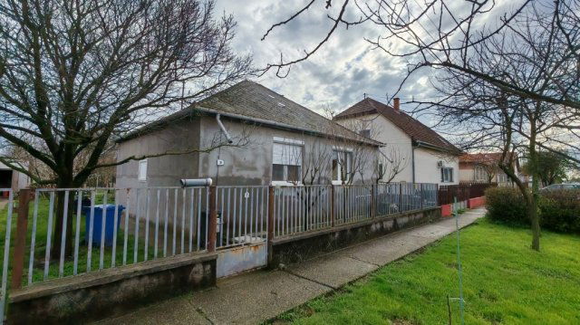 Eladó családi ház, Szigetváron 33.9 M Ft, 3 szobás