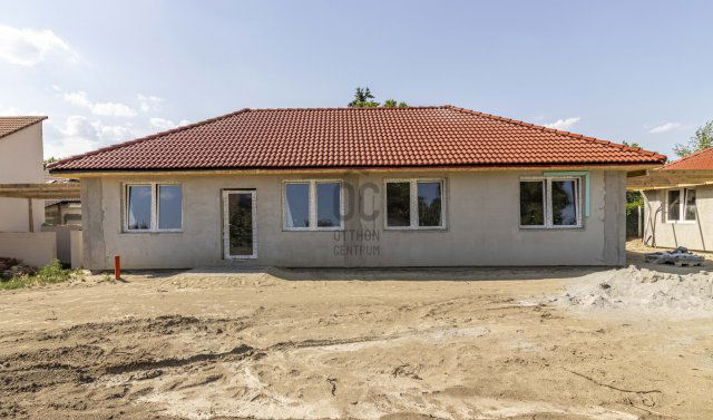 Eladó családi ház, Székesfehérvárott 80 M Ft, 5 szobás