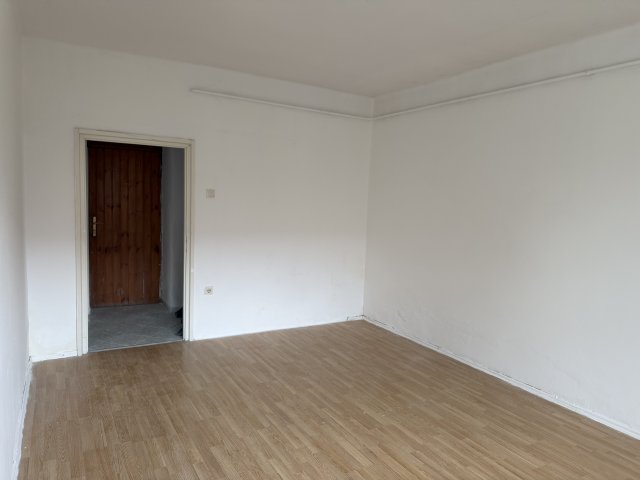 Eladó téglalakás, Lentiben 25 M Ft, 2 szobás